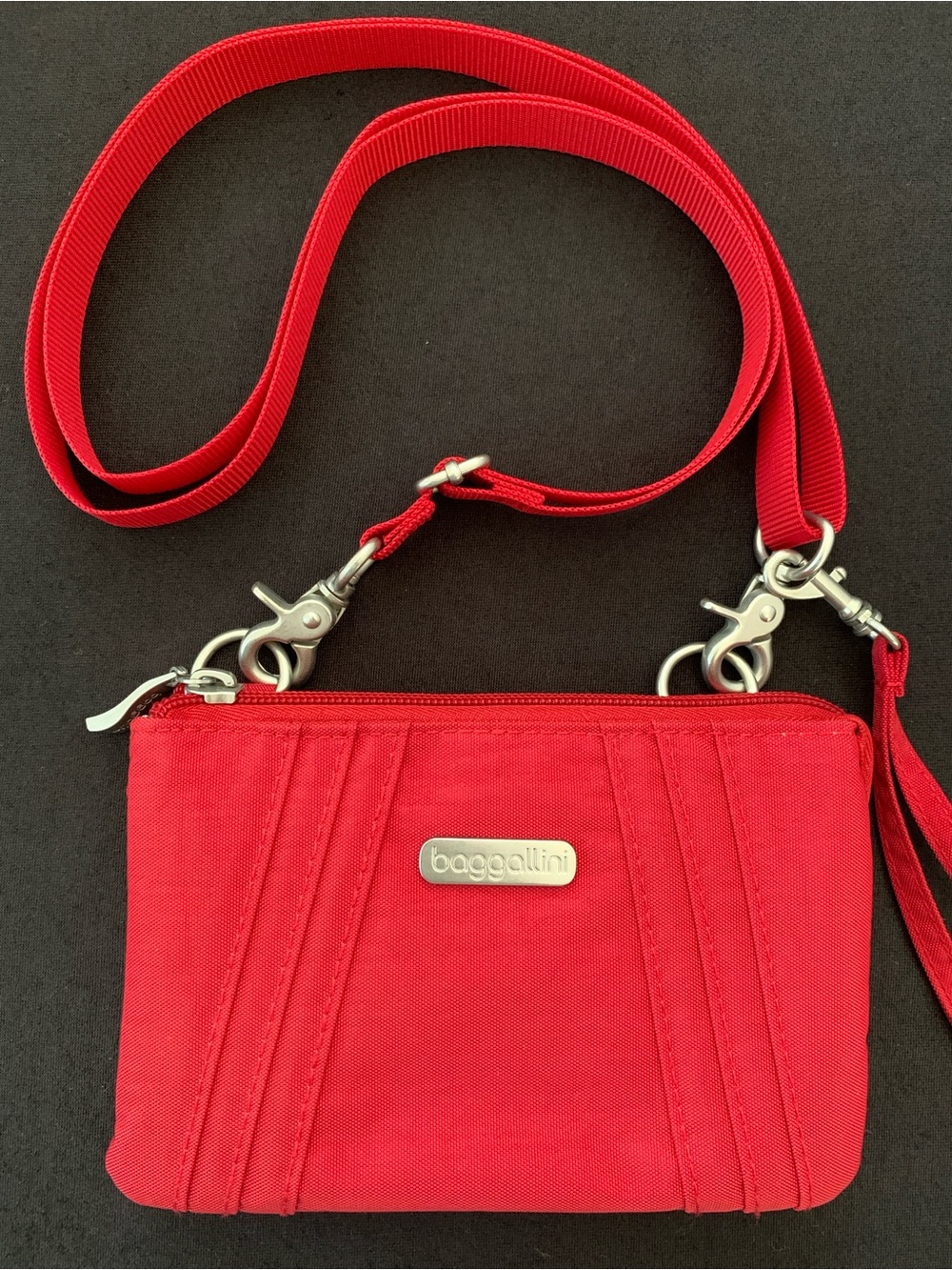 Baggallini Red Nylon Wristlet Wallet Mini Travel Crossbody Adjustable Bag Purse